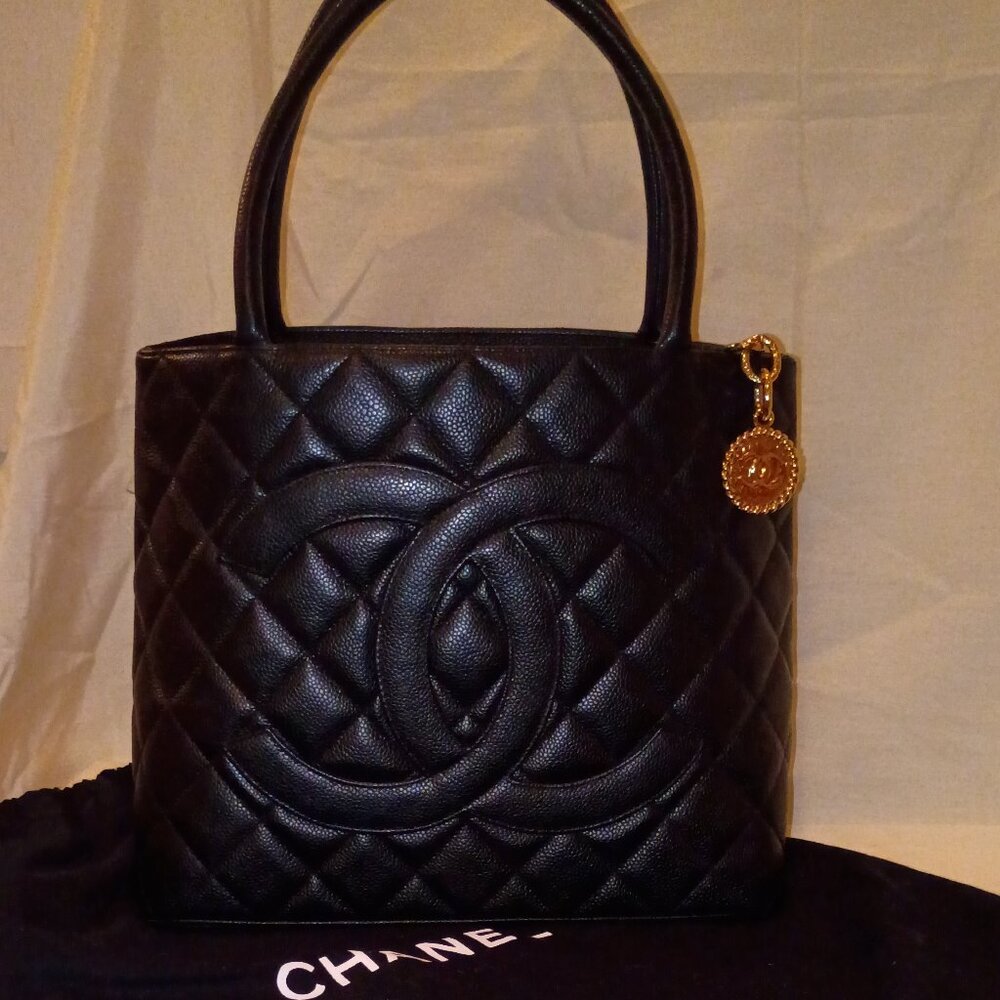 Chanel Caviar Quilted Leather Tote Large 24K GOLD Medallion Collection VINTAGE
